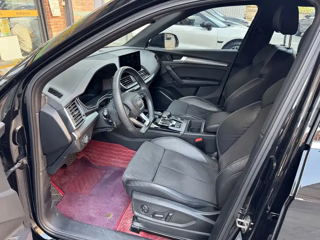 Audi Q5L Sportback — фото 8