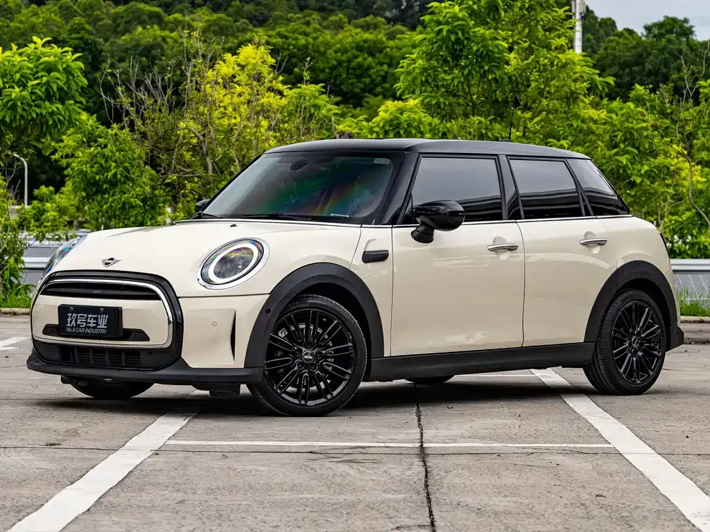 MINI Cooper (3-door) — фото 1