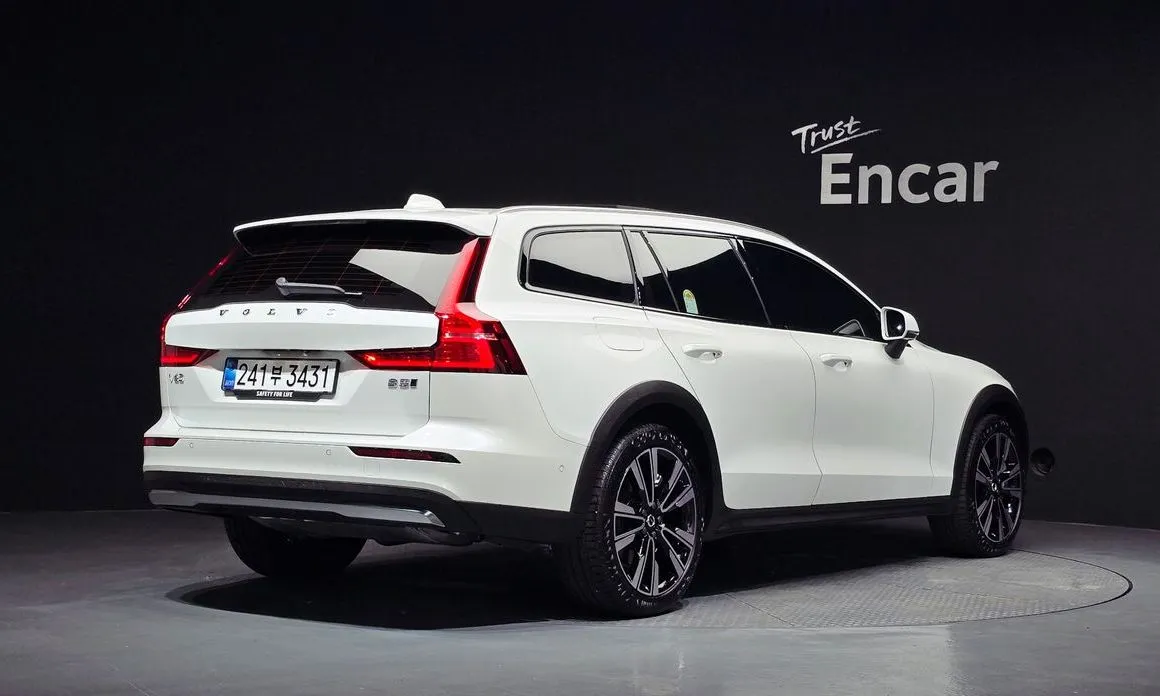 Volvo V60 — фото 2
