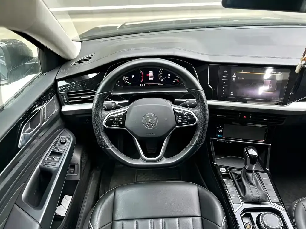 Volkswagen Passat — фото 7