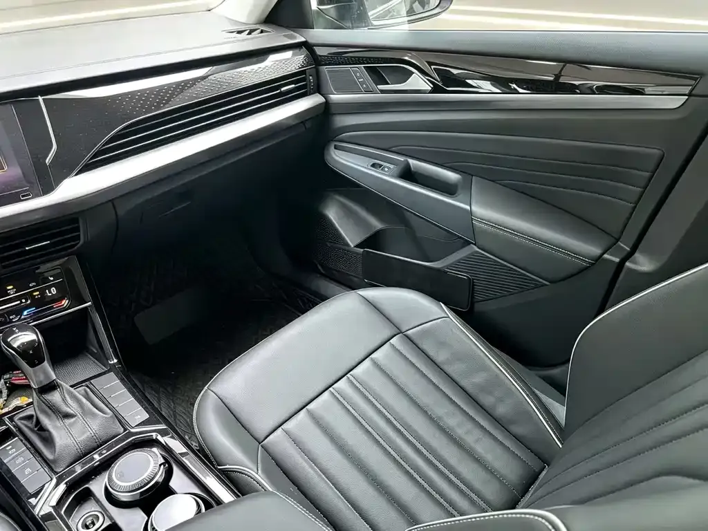 Volkswagen Passat — фото 8