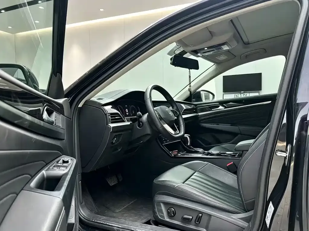 Volkswagen Passat — фото 5