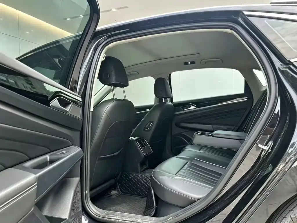 Volkswagen Passat — фото 4