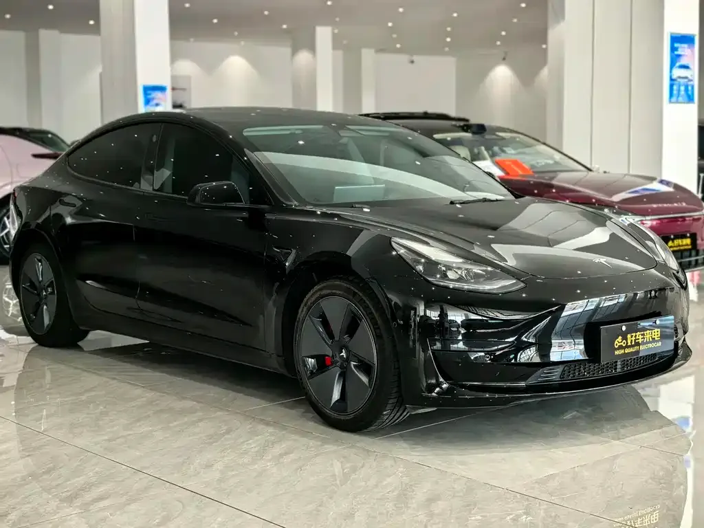 Tesla Model 3 — фото 7
