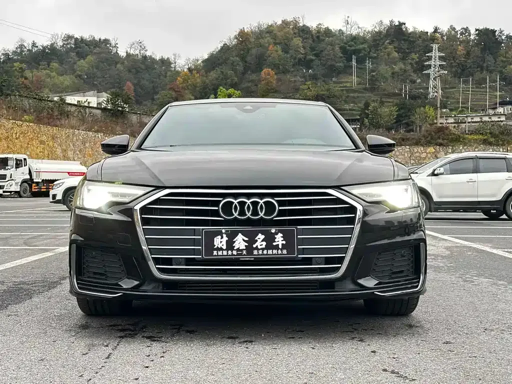 Audi A6L — фото 8