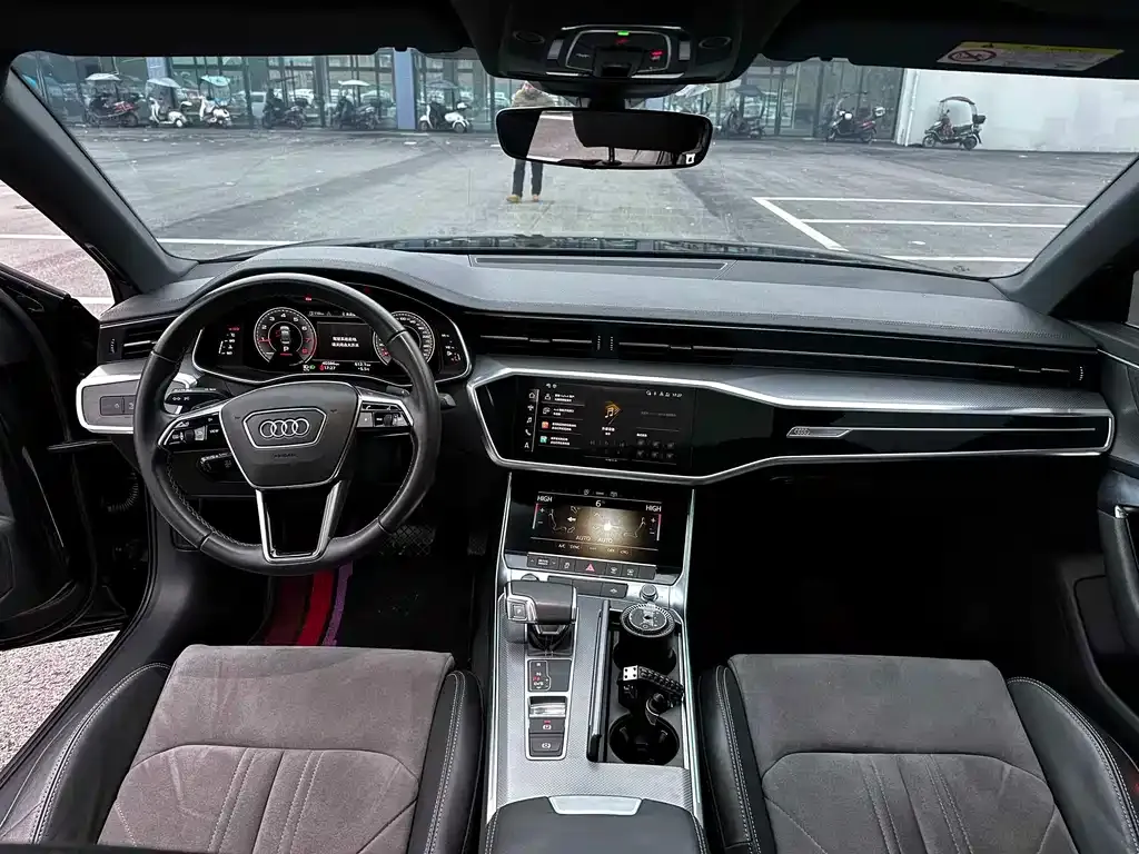 Audi A6L — фото 2