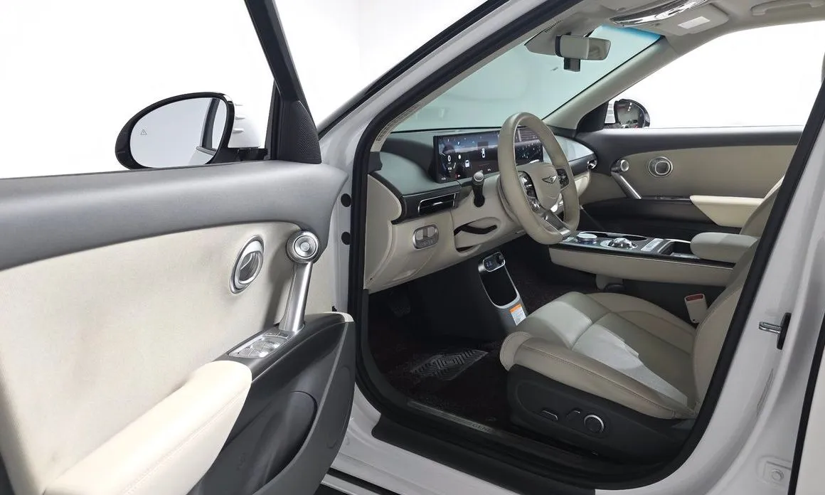 Genesis GV60 — фото 10