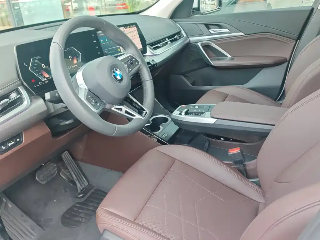 BMW X1 — фото 9