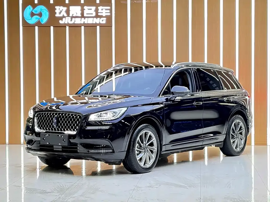 Lincoln Corsair Hybrid — фото 1