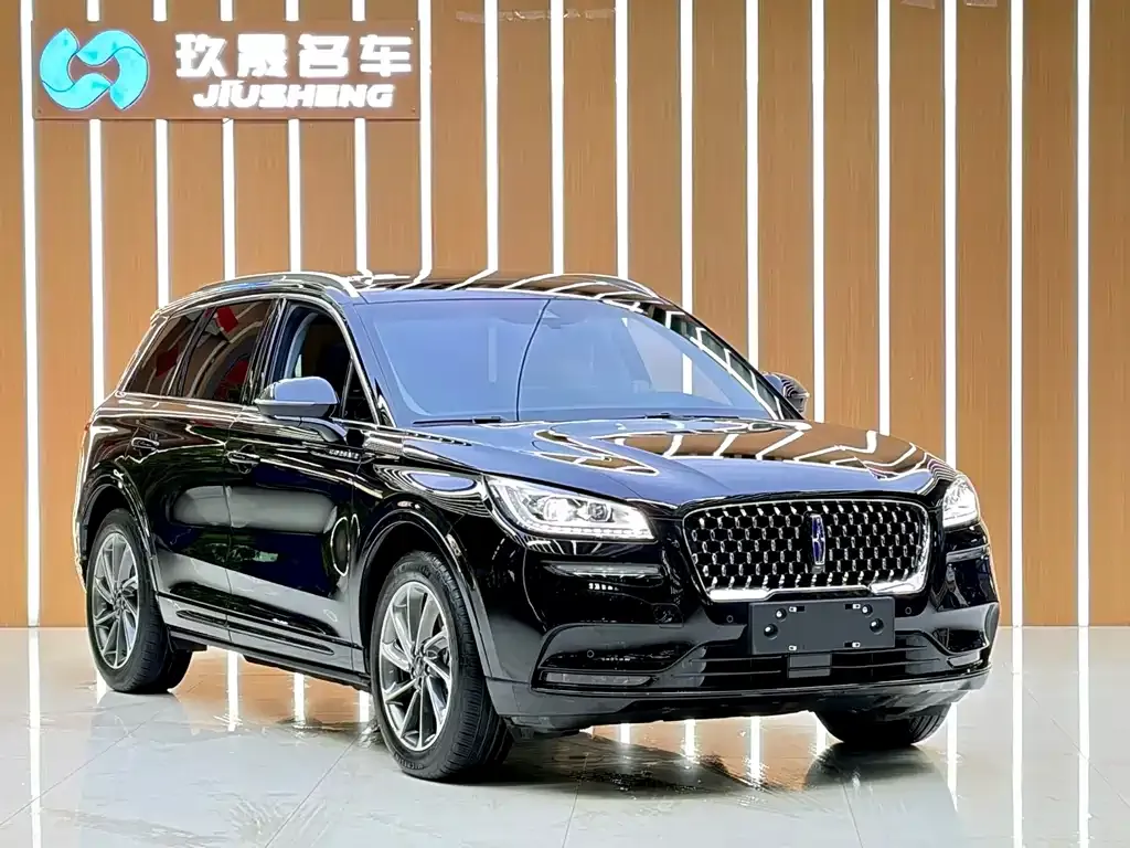 Lincoln Corsair Hybrid — фото 3