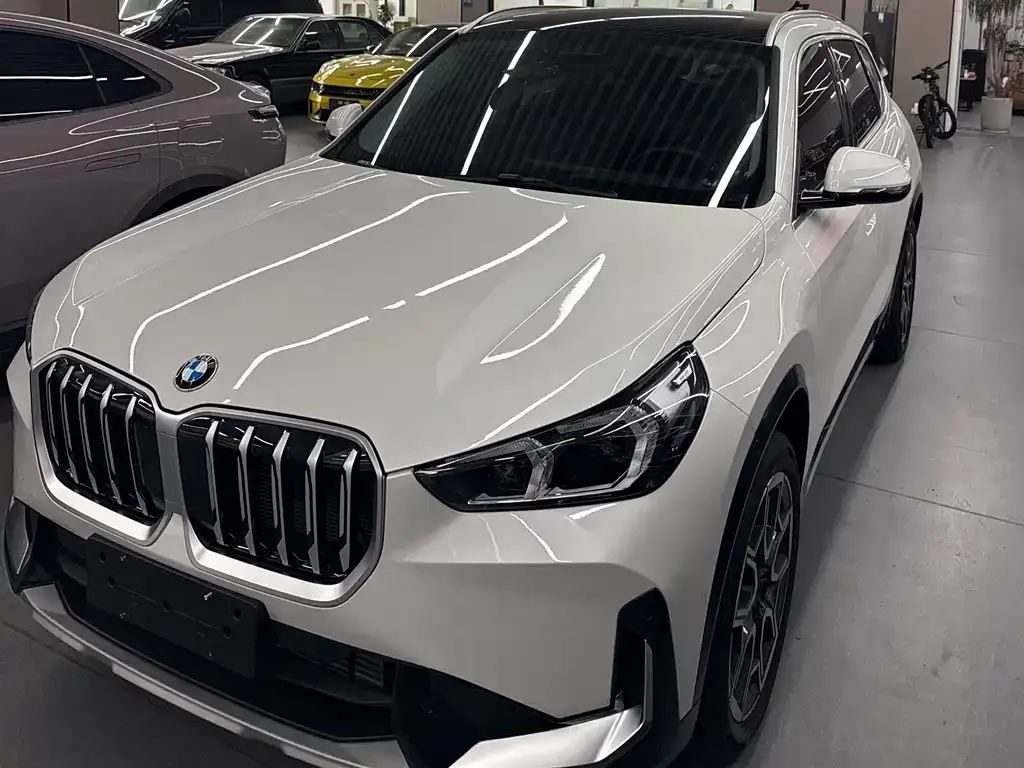 BMW X1 — фото 1