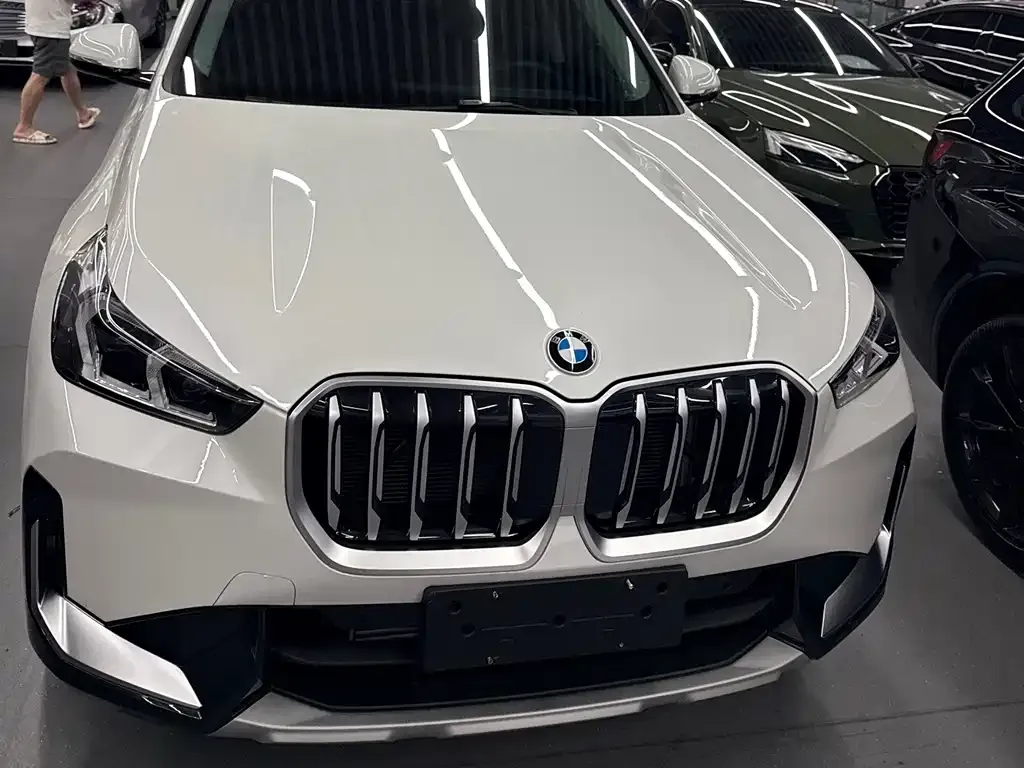 BMW X1 — фото 9