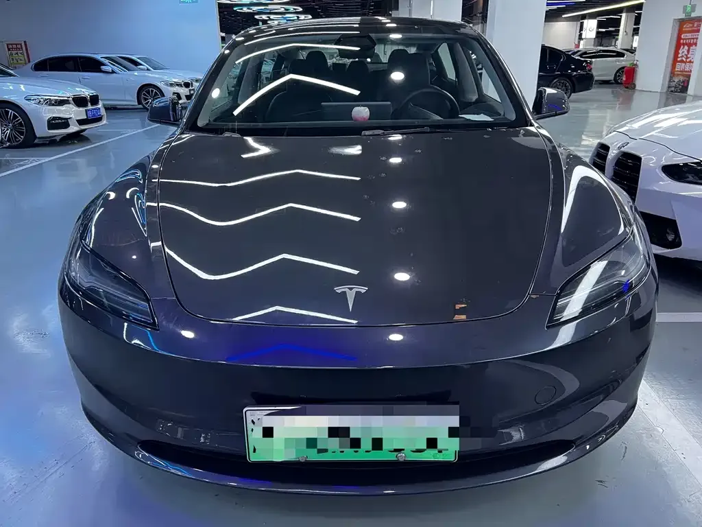 Tesla Model 3 — фото 4