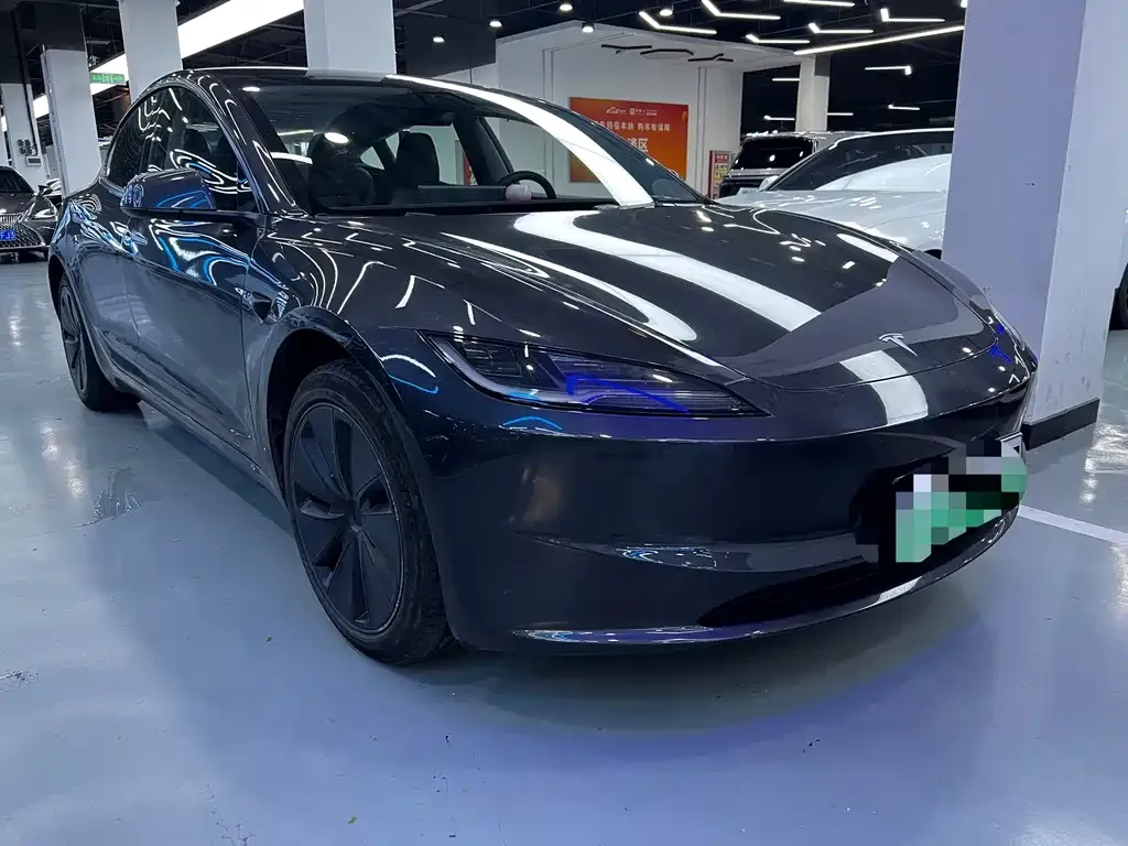 Tesla Model 3 — фото 5