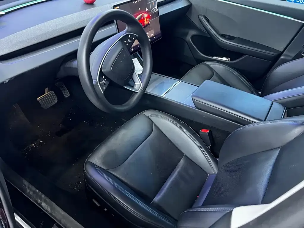 Tesla Model 3 — фото 3