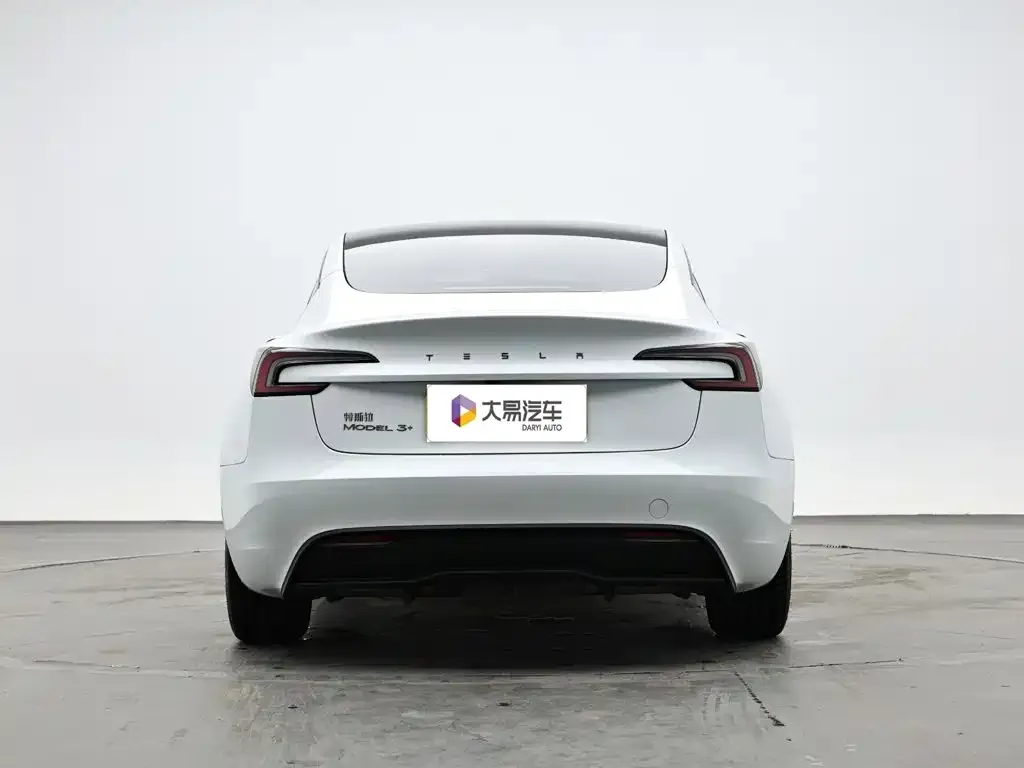 Tesla Model 3 — фото 5