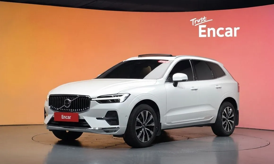 Volvo XC60 — фото 1