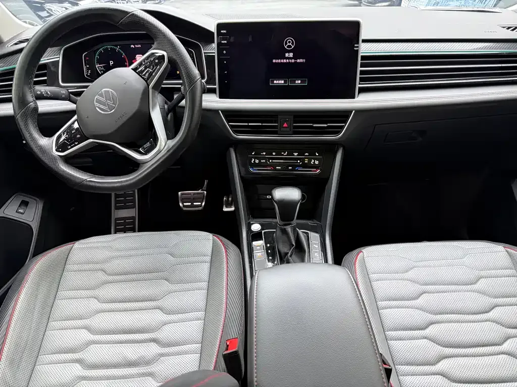 Volkswagen Tiguan L — фото 7