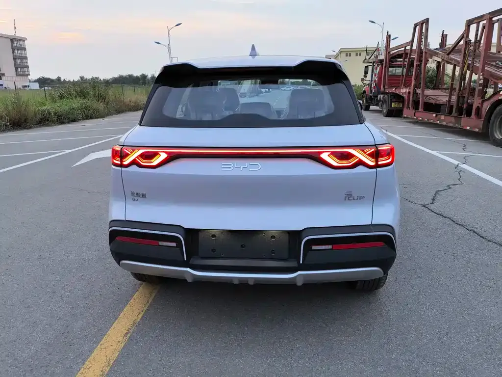 BYD Yuan UP — фото 3