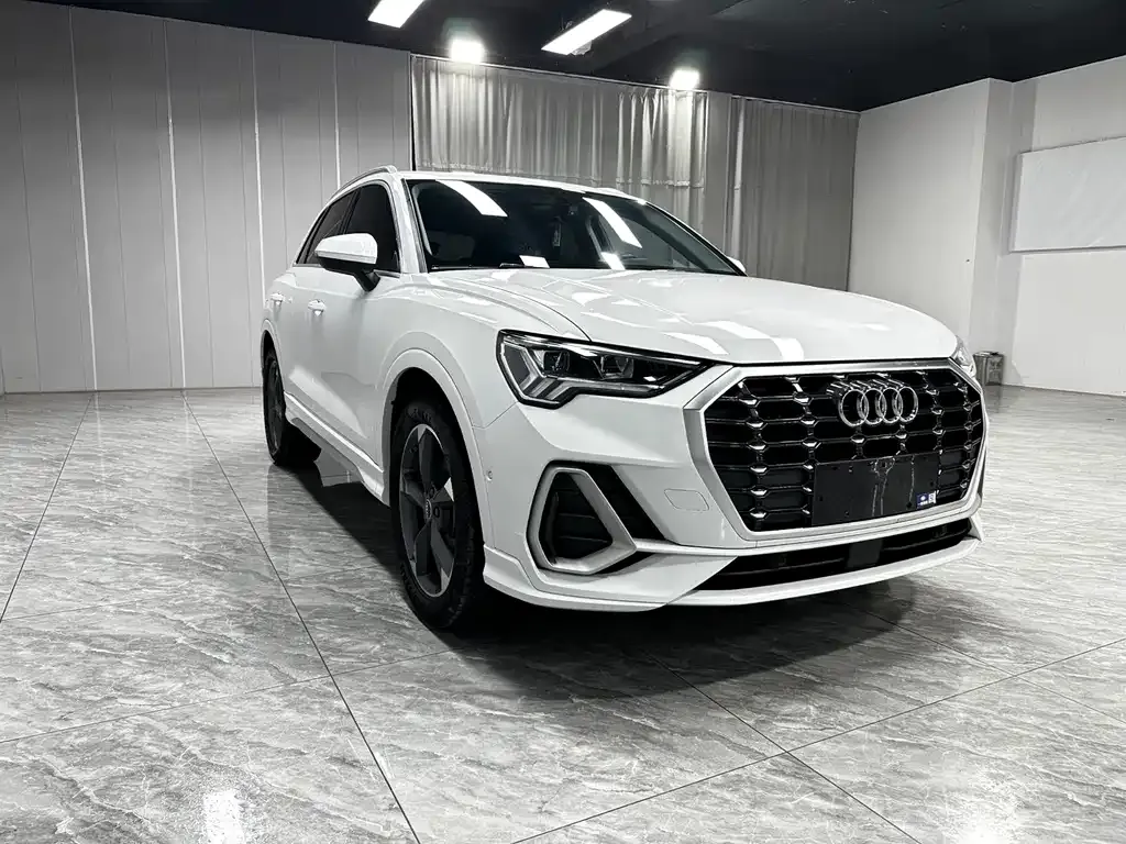 Audi Q3 — фото 7
