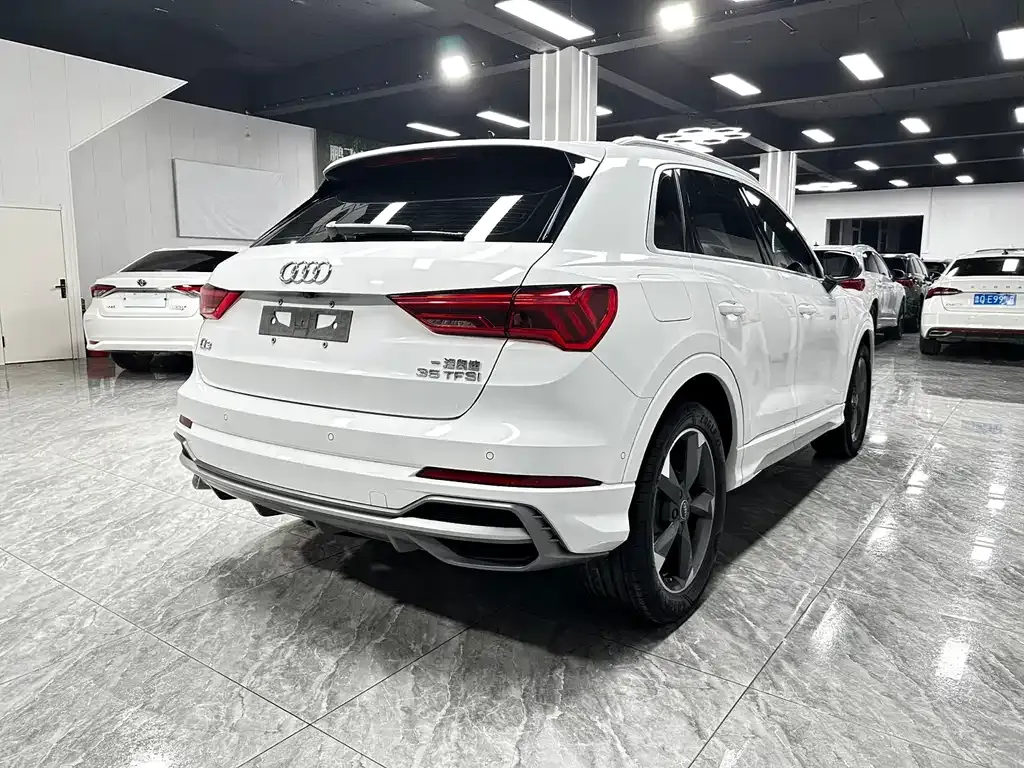 Audi Q3 — фото 5