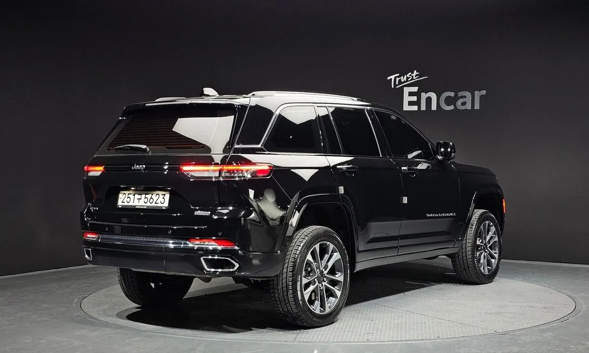 Jeep Cherokee — фото 3