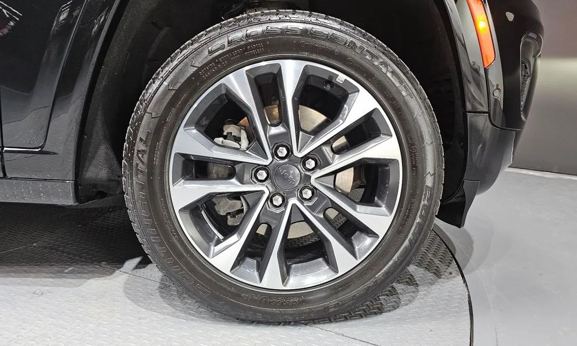 Jeep Cherokee — фото 7