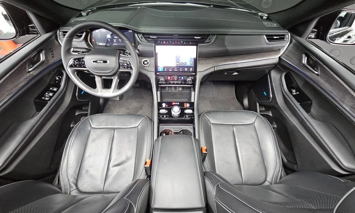 Jeep Cherokee — фото 8