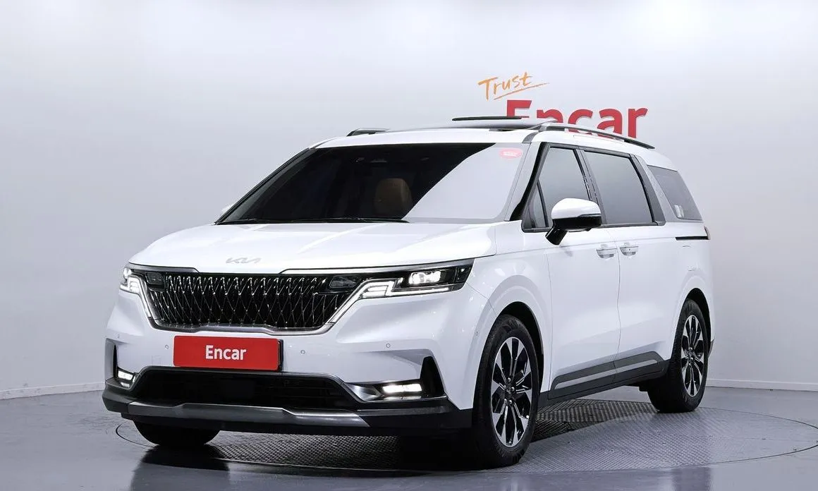 Kia Carnival — фото 1