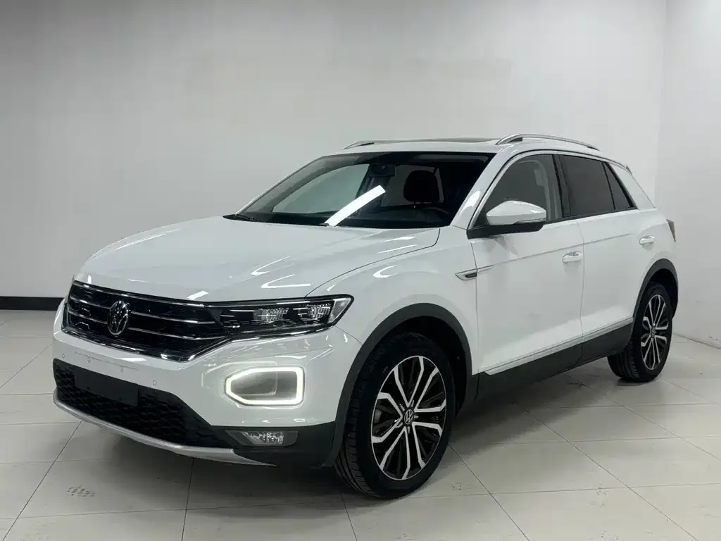 Volkswagen T-Roc — фото 1