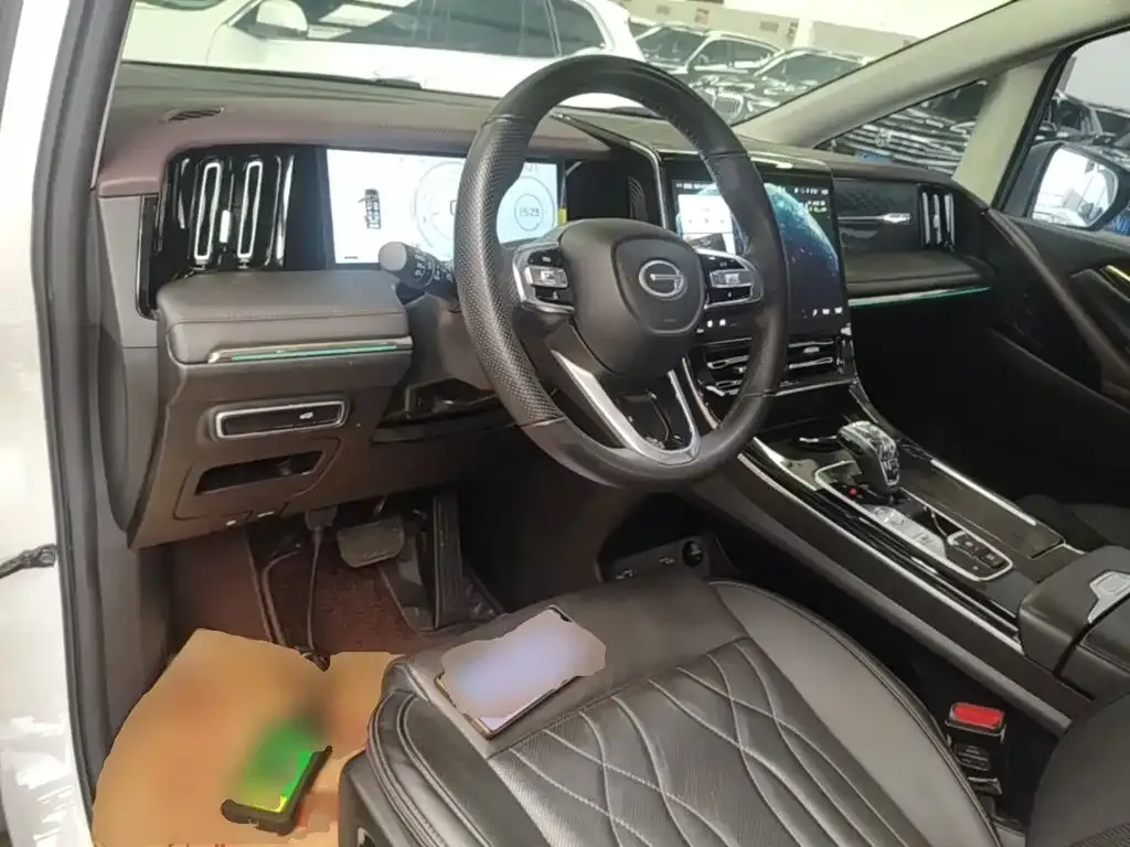 GAC Motor Trumpchi M8 — фото 10