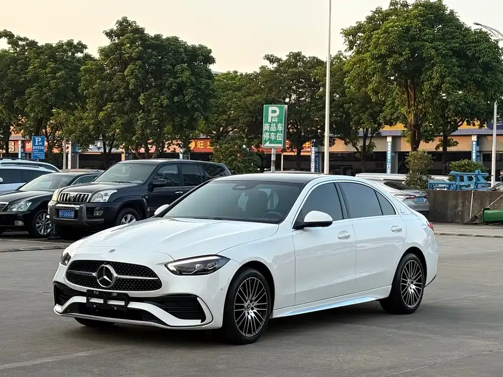 Mercedes-Benz C-Class — фото 1