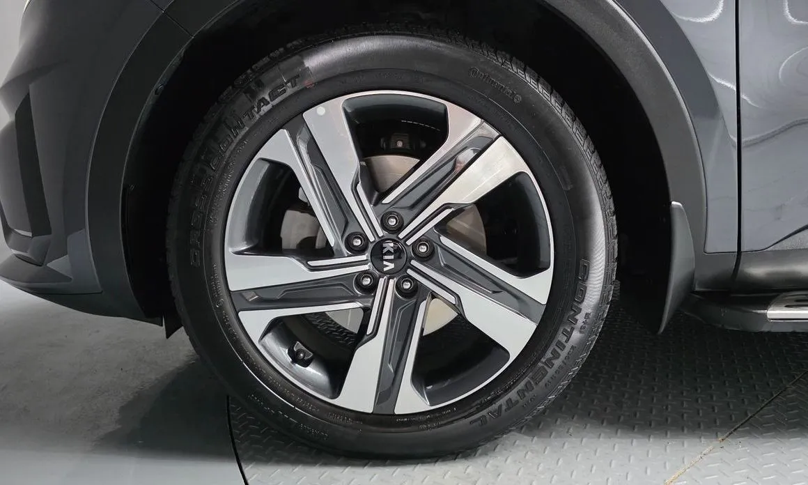 Kia Sorento — фото 9