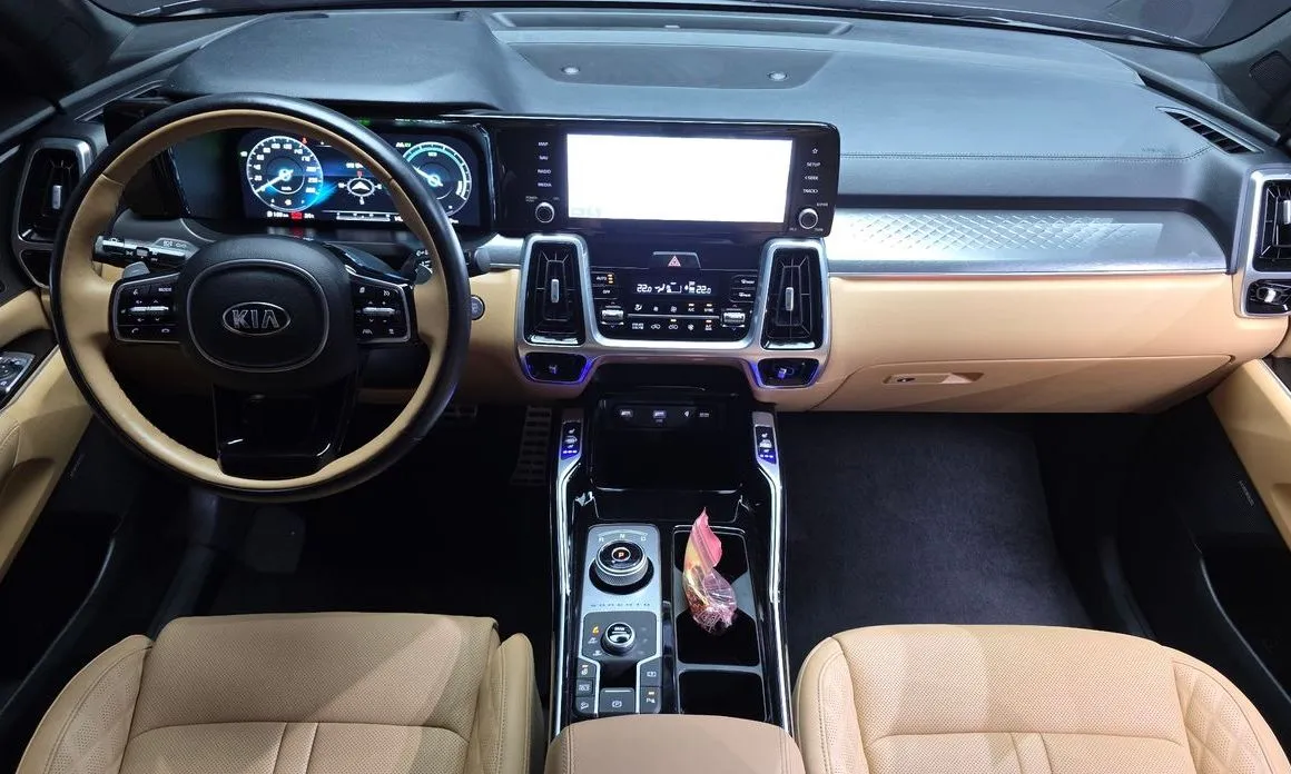 Kia Sorento — фото 10