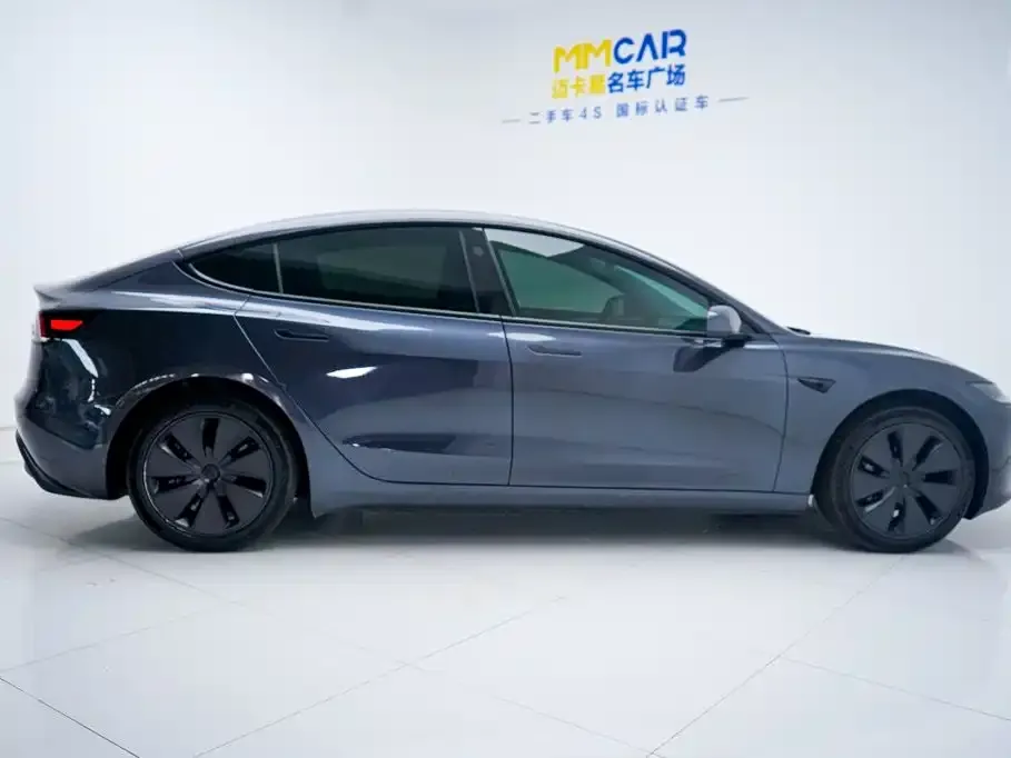 Tesla Model 3 — фото 10