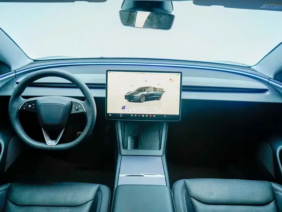 Tesla Model 3 — фото 9
