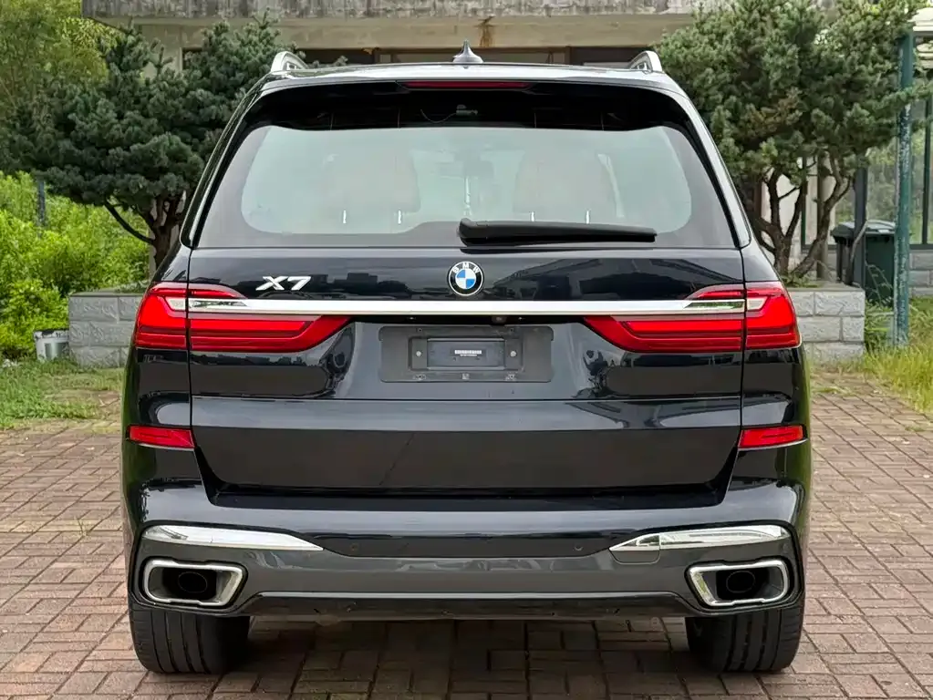 BMW X7 — фото 6