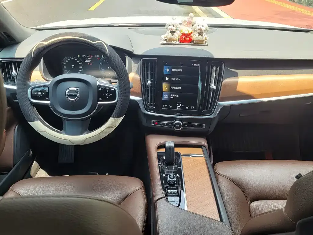 Volvo S90 — фото 2