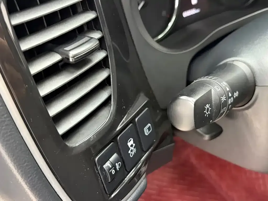 Mitsubishi Outlander — фото 9