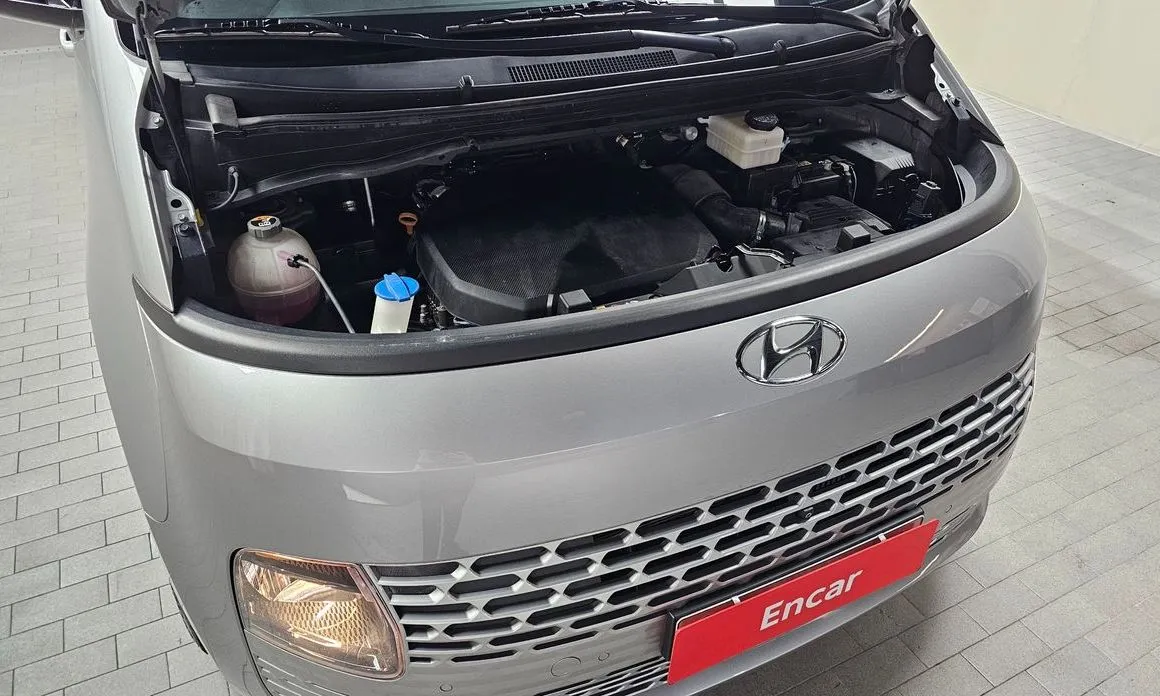 Hyundai Staria — фото 2