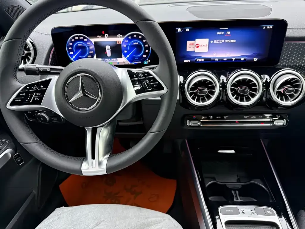 Mercedes-Benz EQB — фото 2