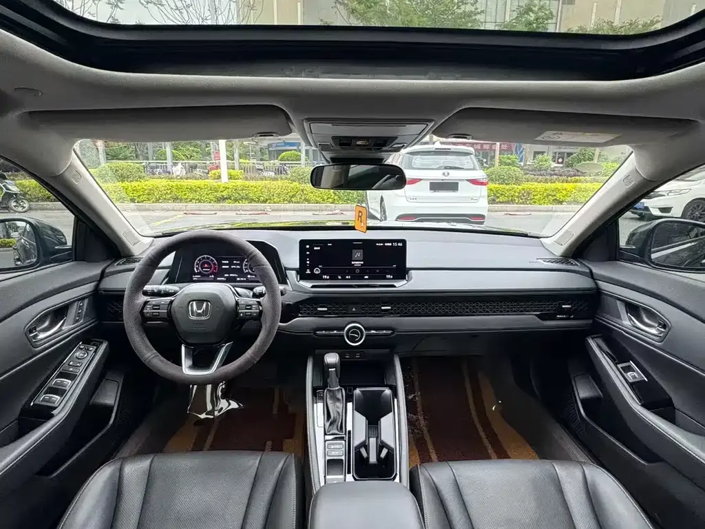 Honda Accord — фото 9