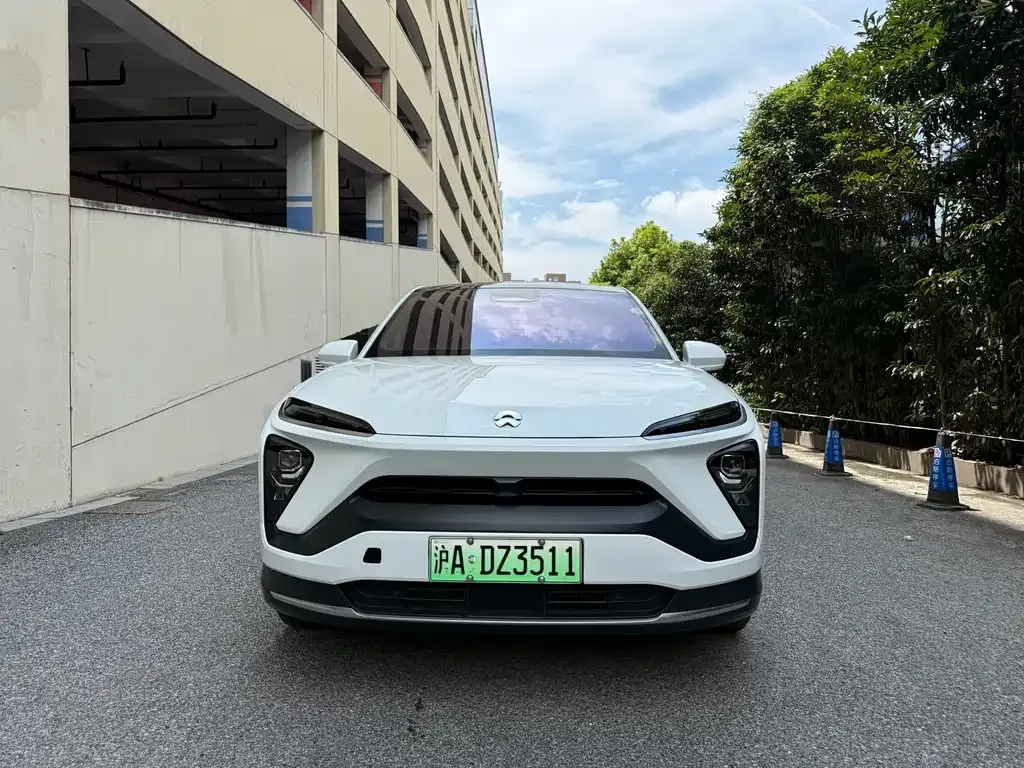 NIO EC6 — фото 9