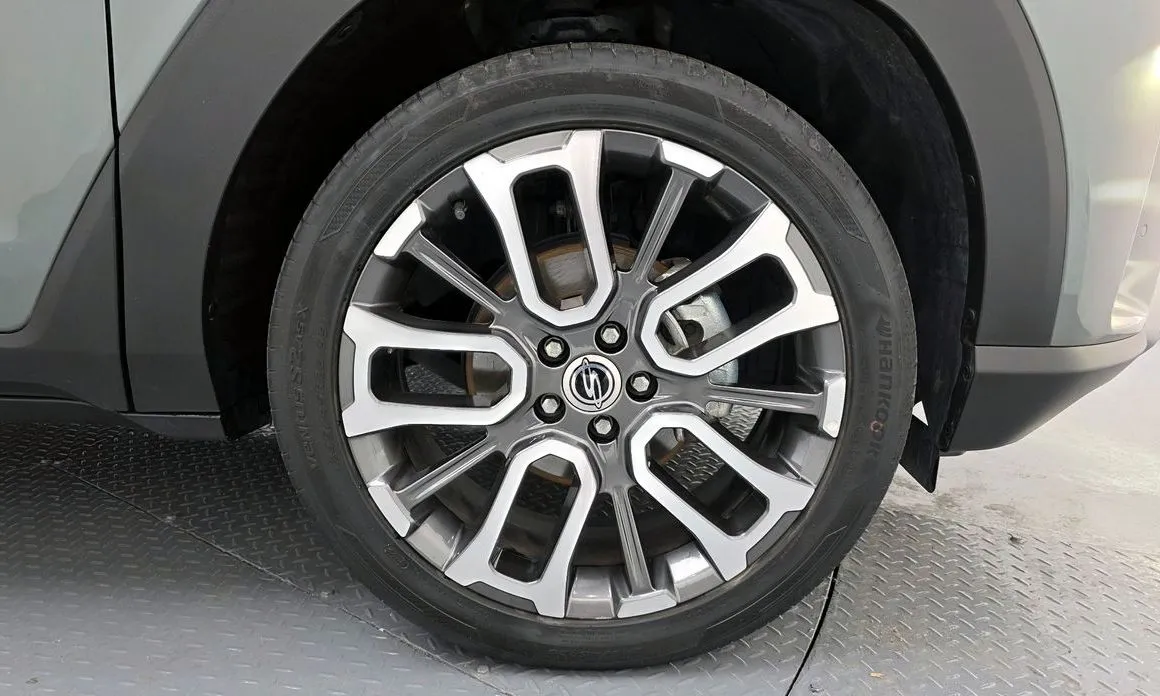 KG Mobility (Ssangyong) Torres — фото 10