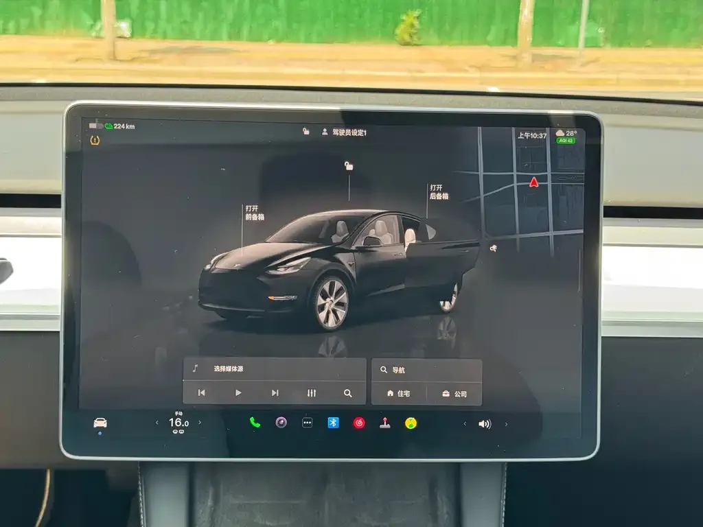 Tesla Model Y — фото 4