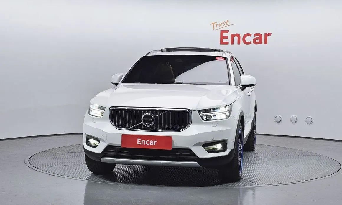 Volvo XC40 — фото 2