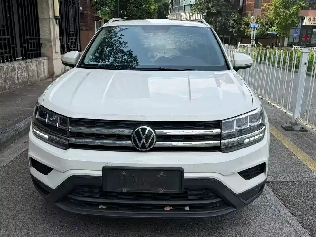 Volkswagen Tharu — фото 1