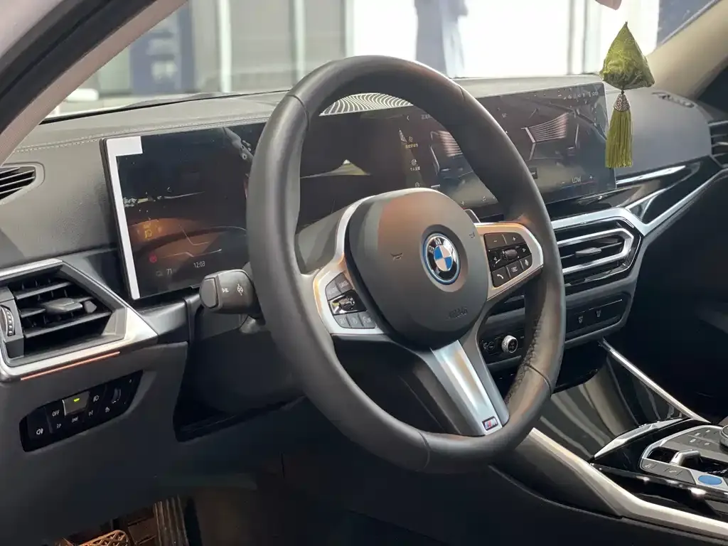 BMW i3 — фото 9
