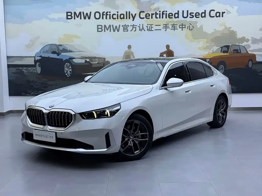 BMW 5 Series — фото 10