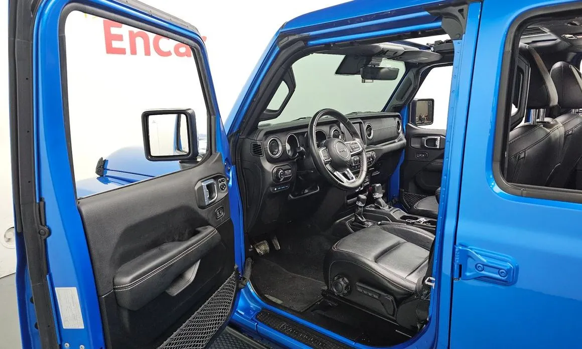 Jeep Wrangler — фото 10